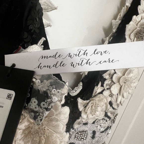 Alice+Olivia FRANCIE Asymmetric Floral Appliques Sequin Embellished Fitted Dress - Picture 12 of 17